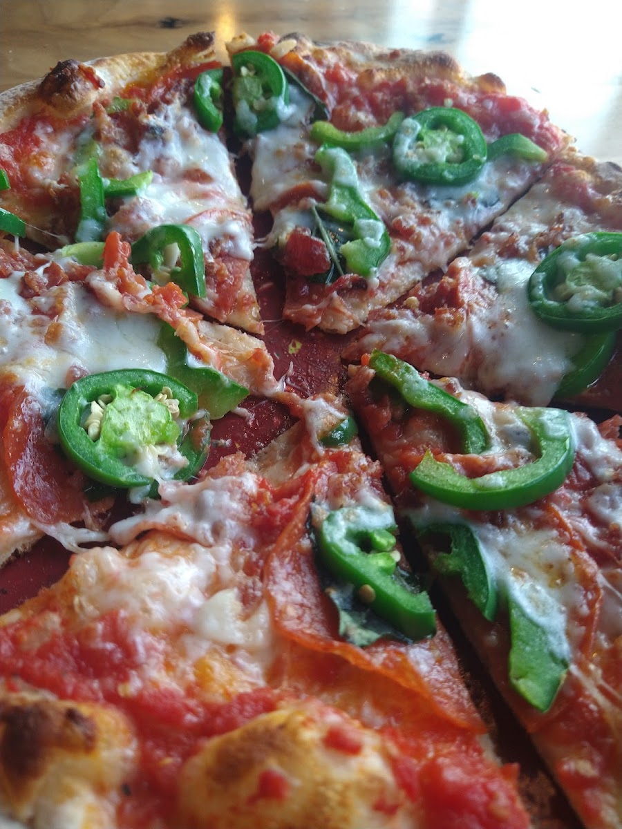 Smokin' Oak Wood-Fired Pizza And Taproom-10