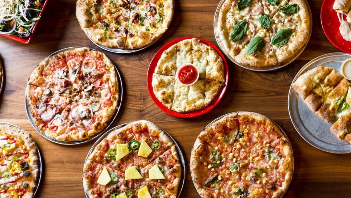 Smokin' Oak Wood-Fired Pizza And Taproom-2