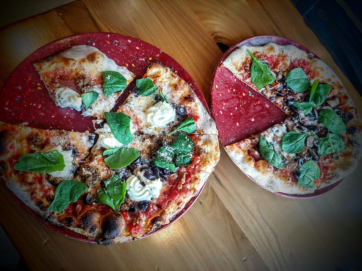 Smokin' Oak Wood-Fired Pizza And Taproom-9
