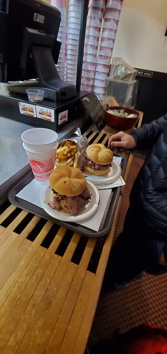 Smoky's Bbq-7