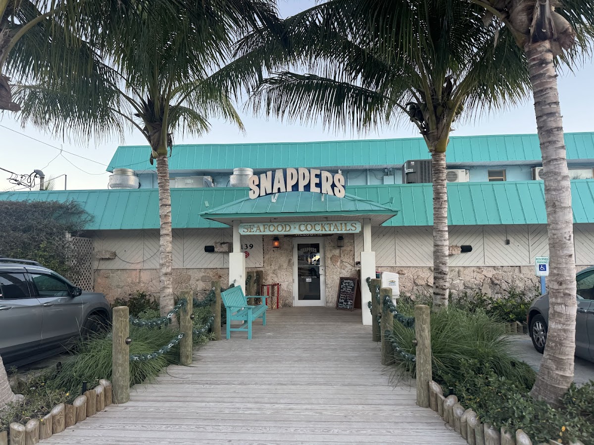 Snappers Oceanfront Restaurant & Bar