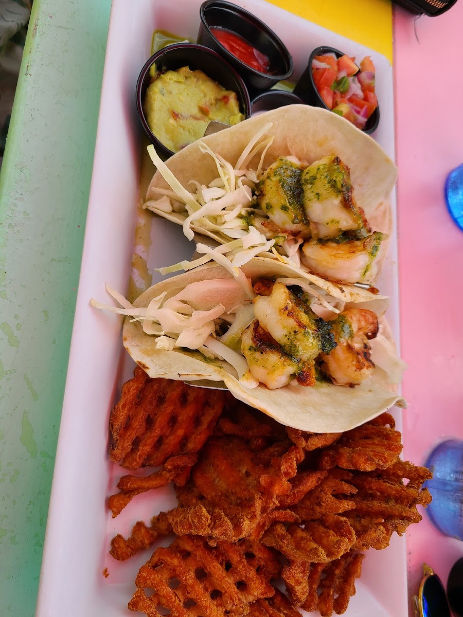 Snappers Oceanfront Restaurant & Bar-10