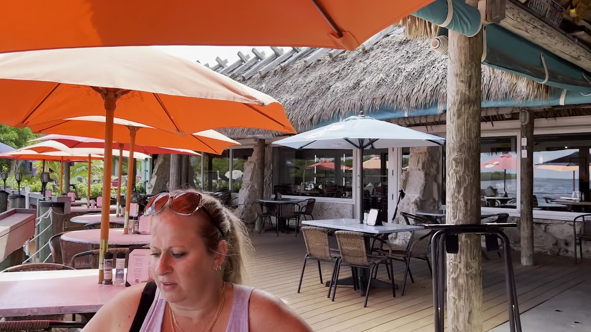 Snappers Oceanfront Restaurant & Bar-2