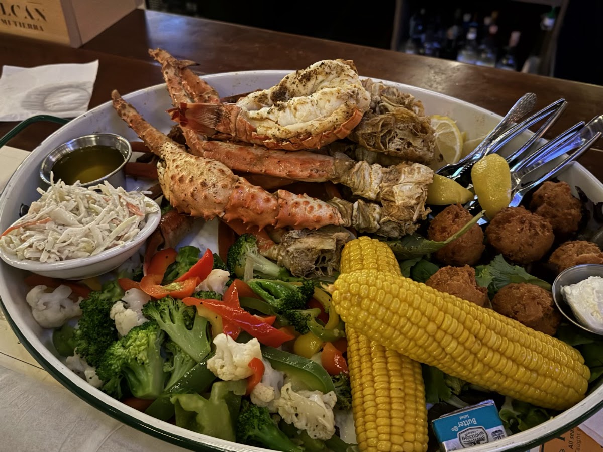 Snappers Oceanfront Restaurant & Bar-3