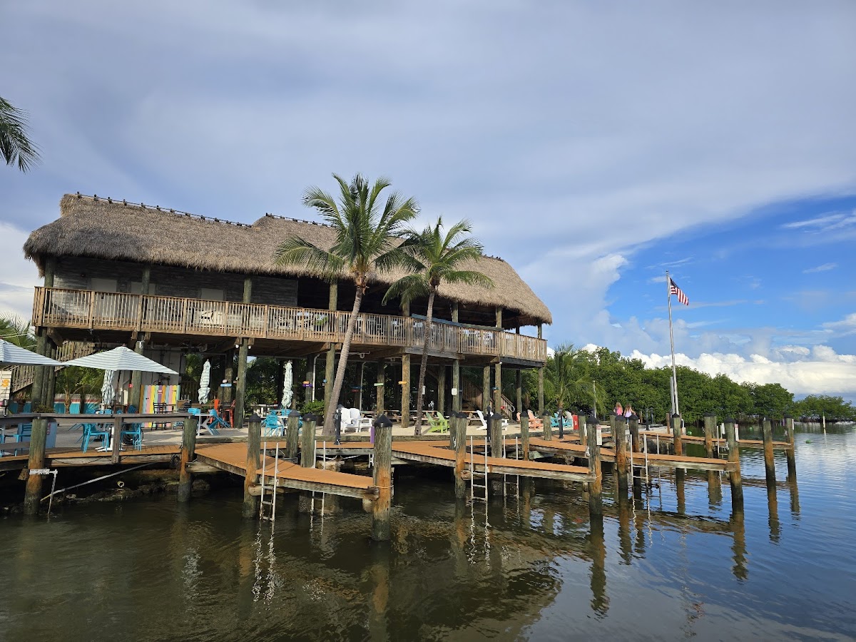 Snappers Oceanfront Restaurant & Bar-4