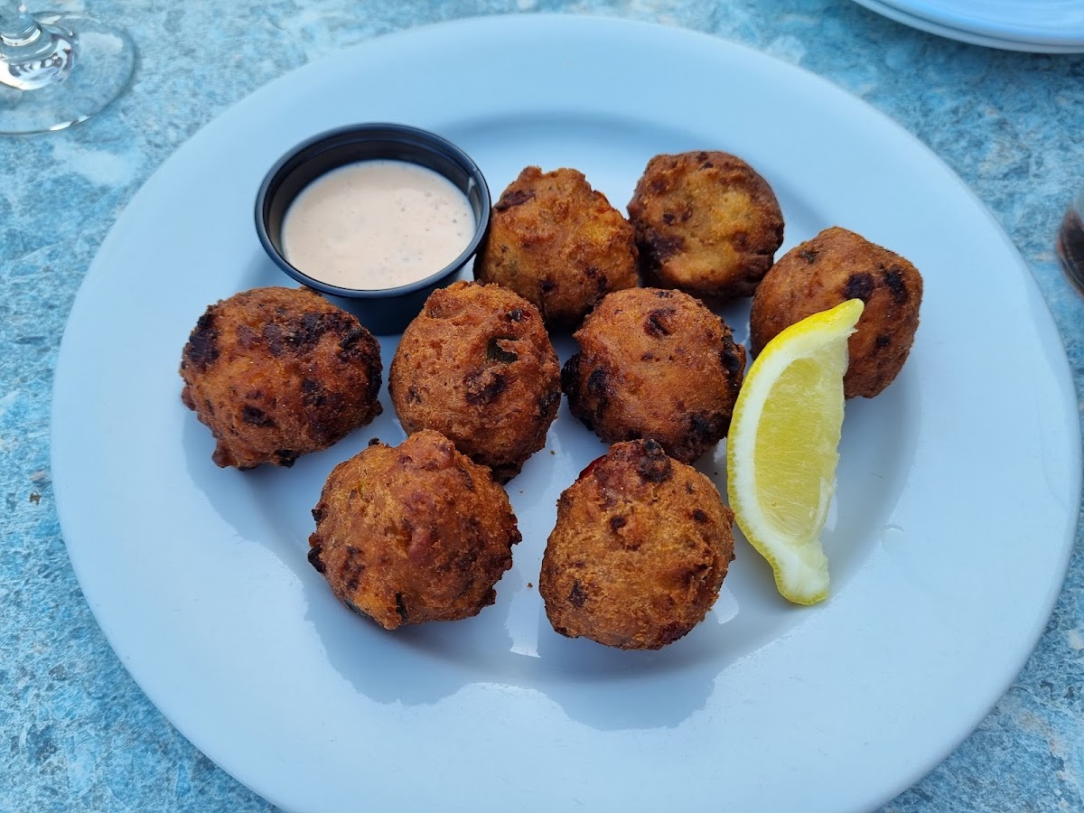Snappers Oceanfront Restaurant & Bar-6