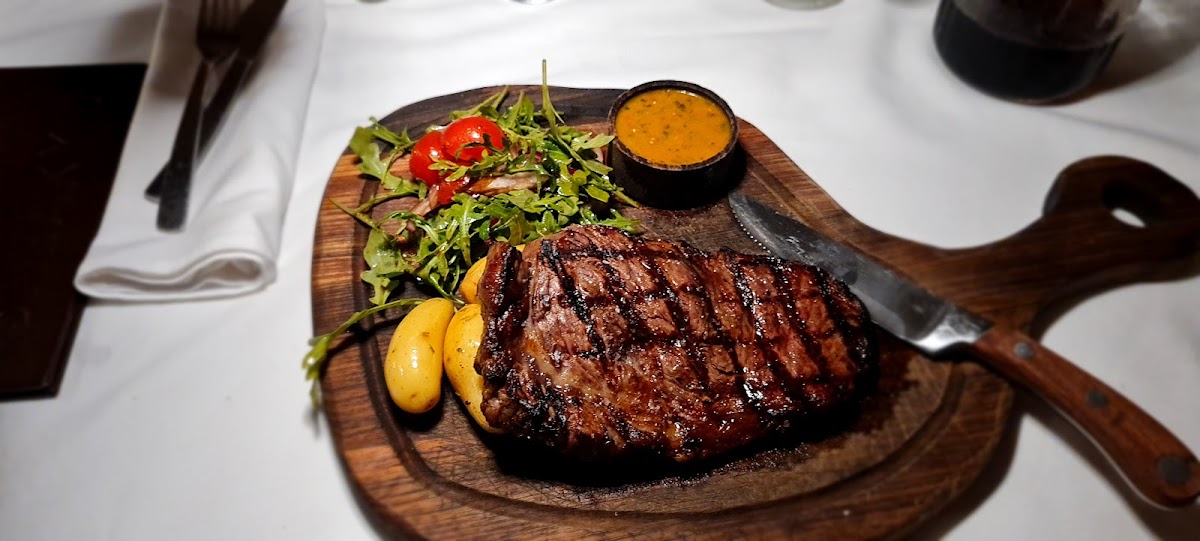 Sneaky's Restaurant-4
