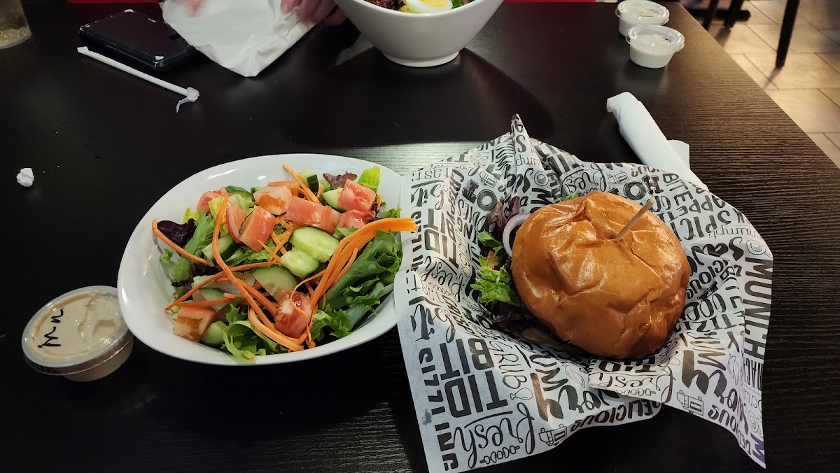 Social Goose Restaurant & Bar-6