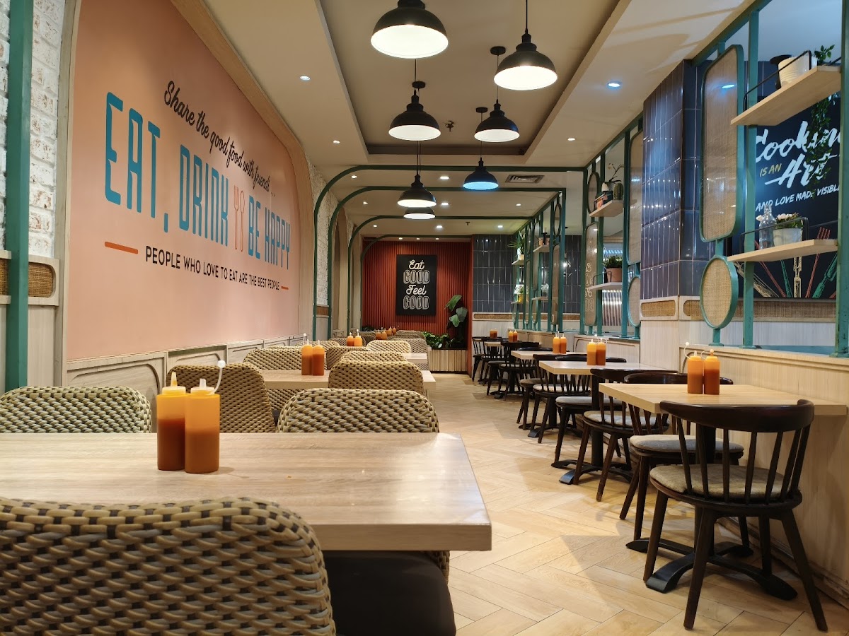 Solaria - Mall Ska