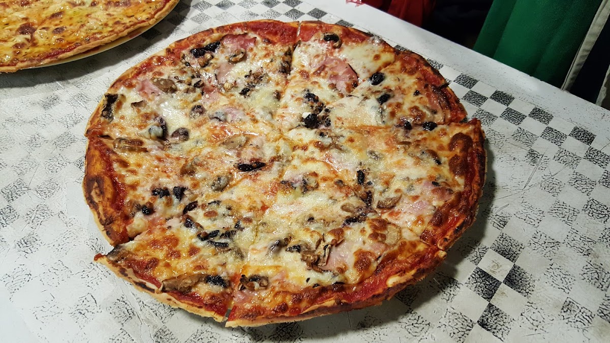 Sorrento Pizza-7