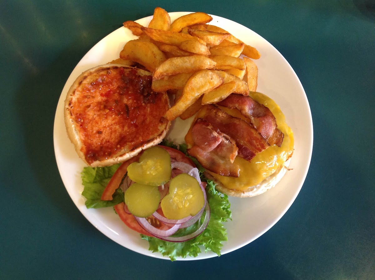 Sour Pickle Cafe-3