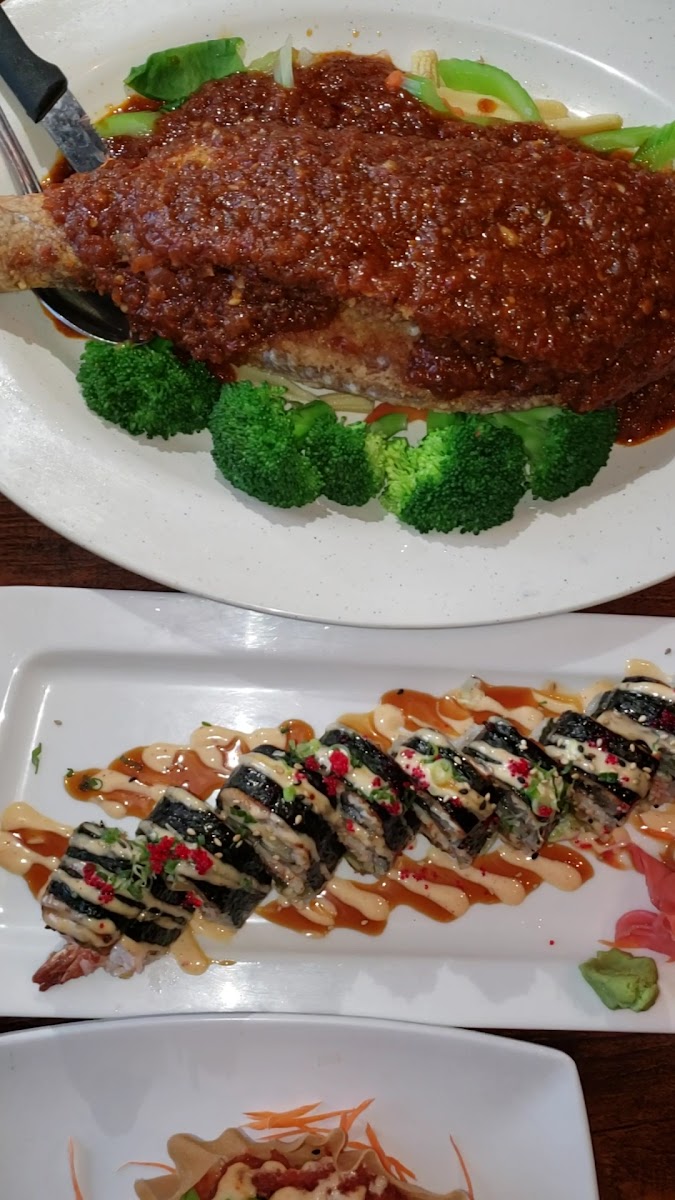 Srithai: Thai Kitchen & Sushi Bar-2