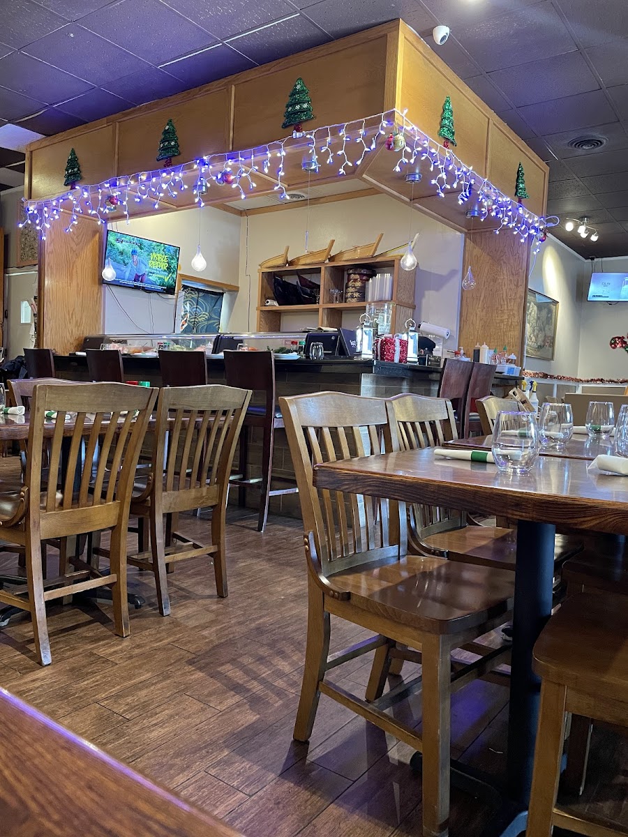 Srithai: Thai Kitchen & Sushi Bar-3
