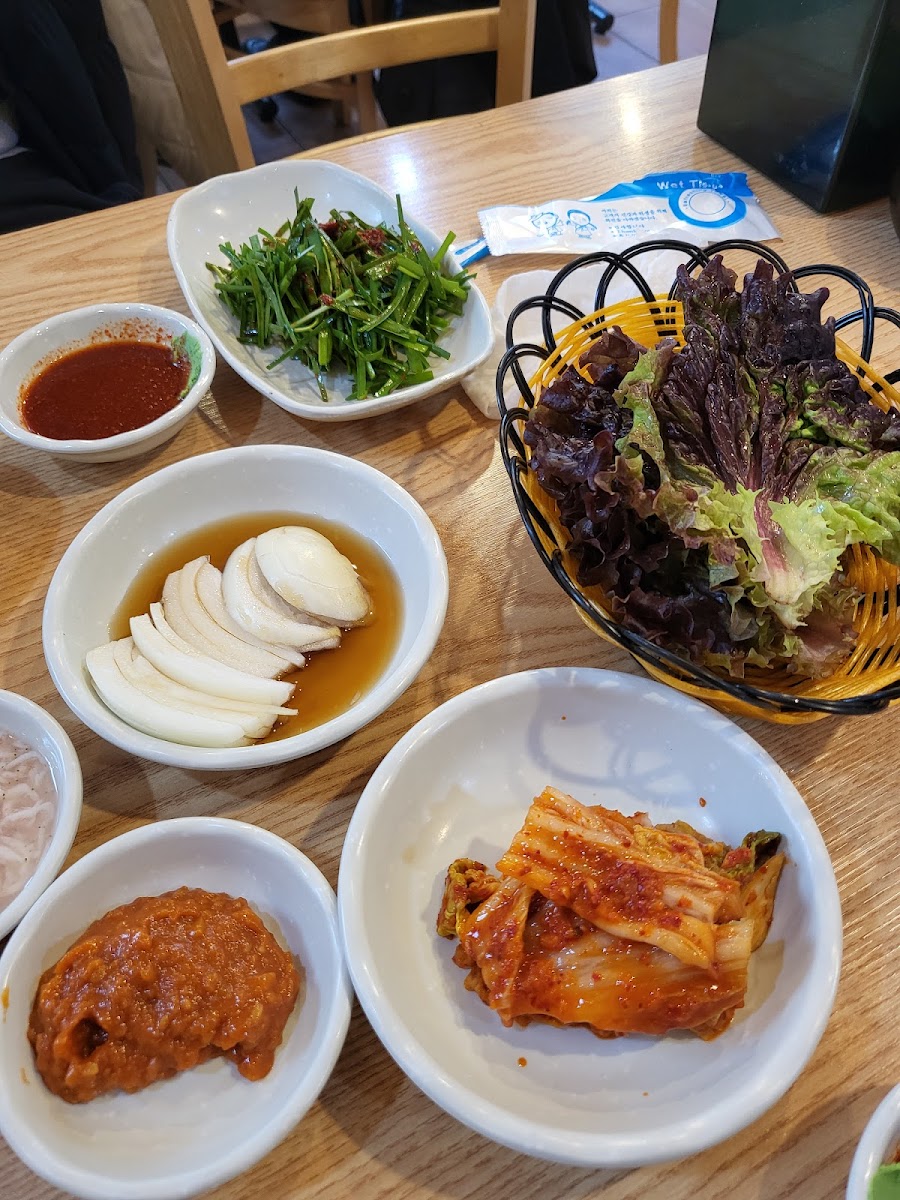 Ssangdung-E Dwaeji-Gukbap, Daeyeon Branch-9