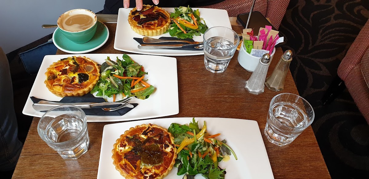 Staff Club Café & Buffet Restaurant-8
