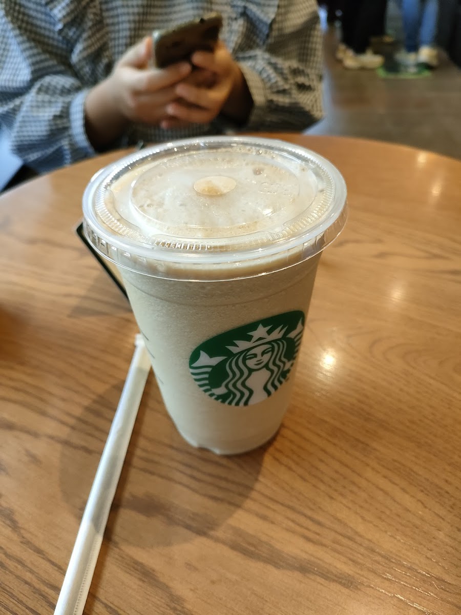 Starbucks Coffee - Daimaru Shimonoseki-10