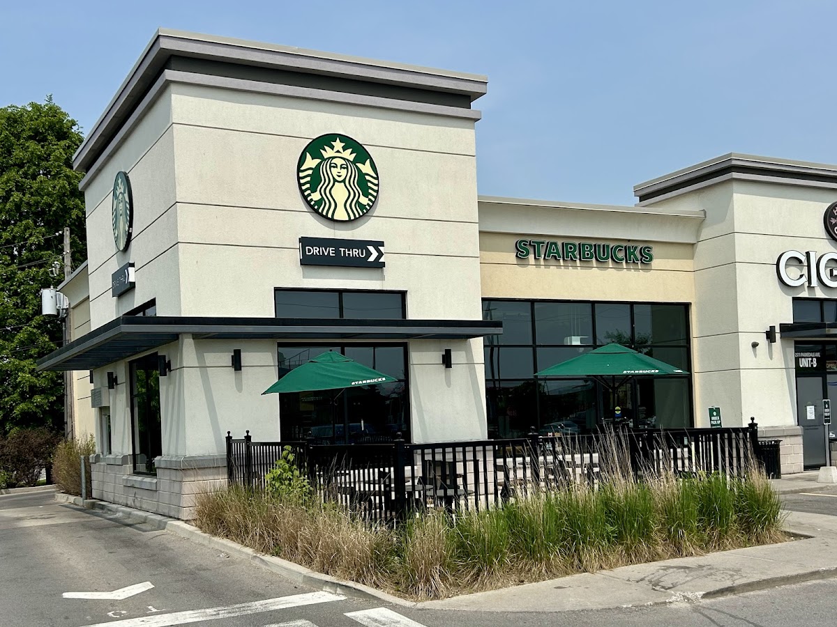 Starbucks (Crossroads Centre)