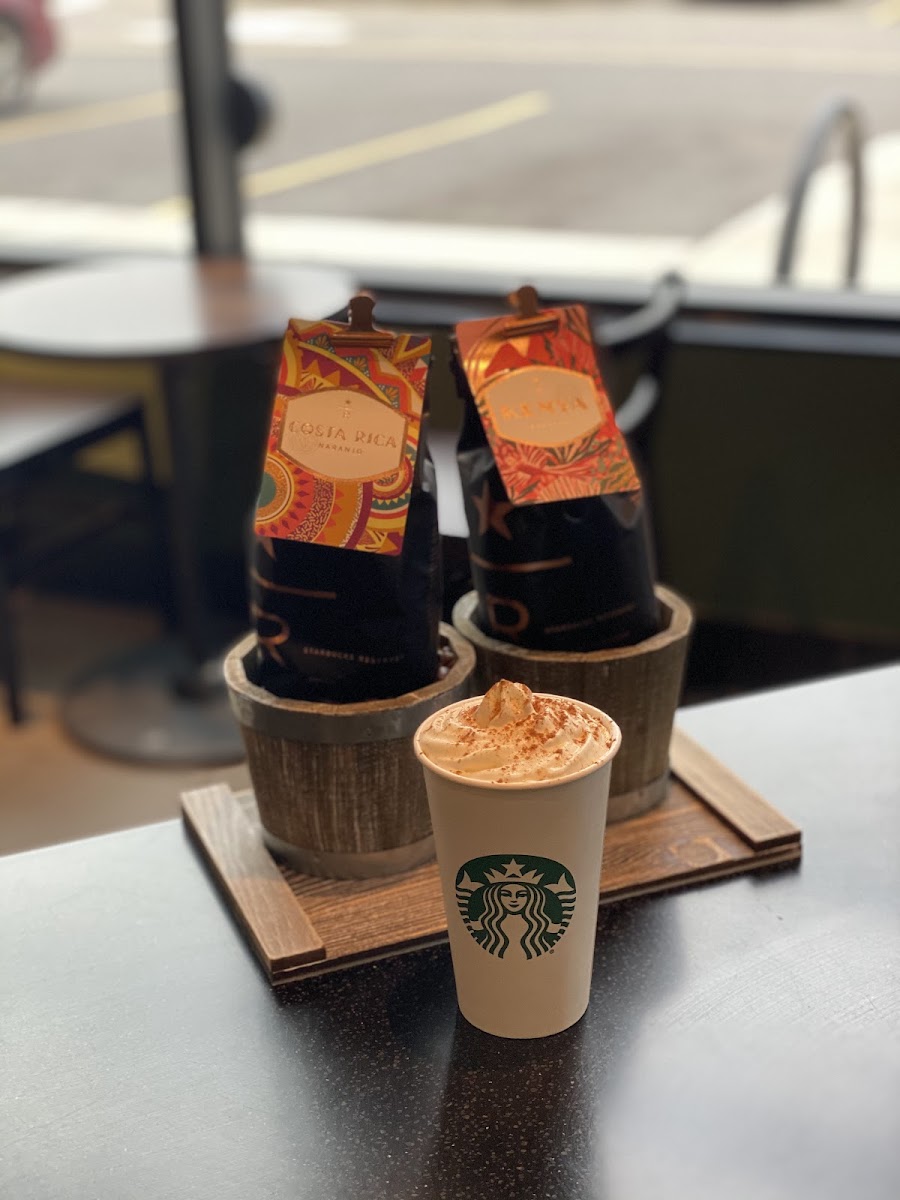 Starbucks (Crossroads Centre)-7