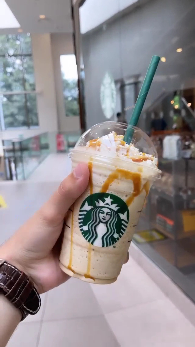 Starbucks Galway Eyre Square-2