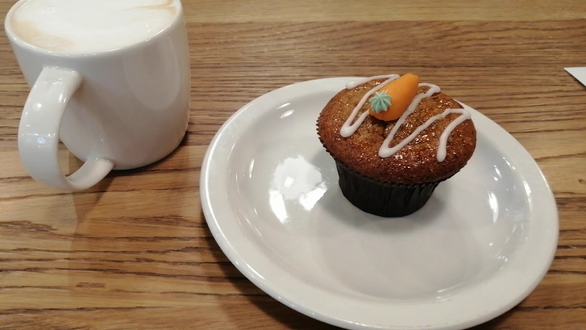 Starbucks King & Peter-2