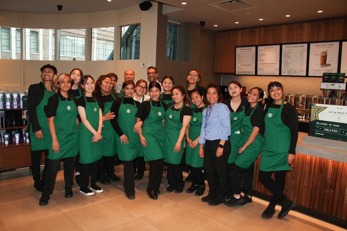Starbucks King & Peter-4
