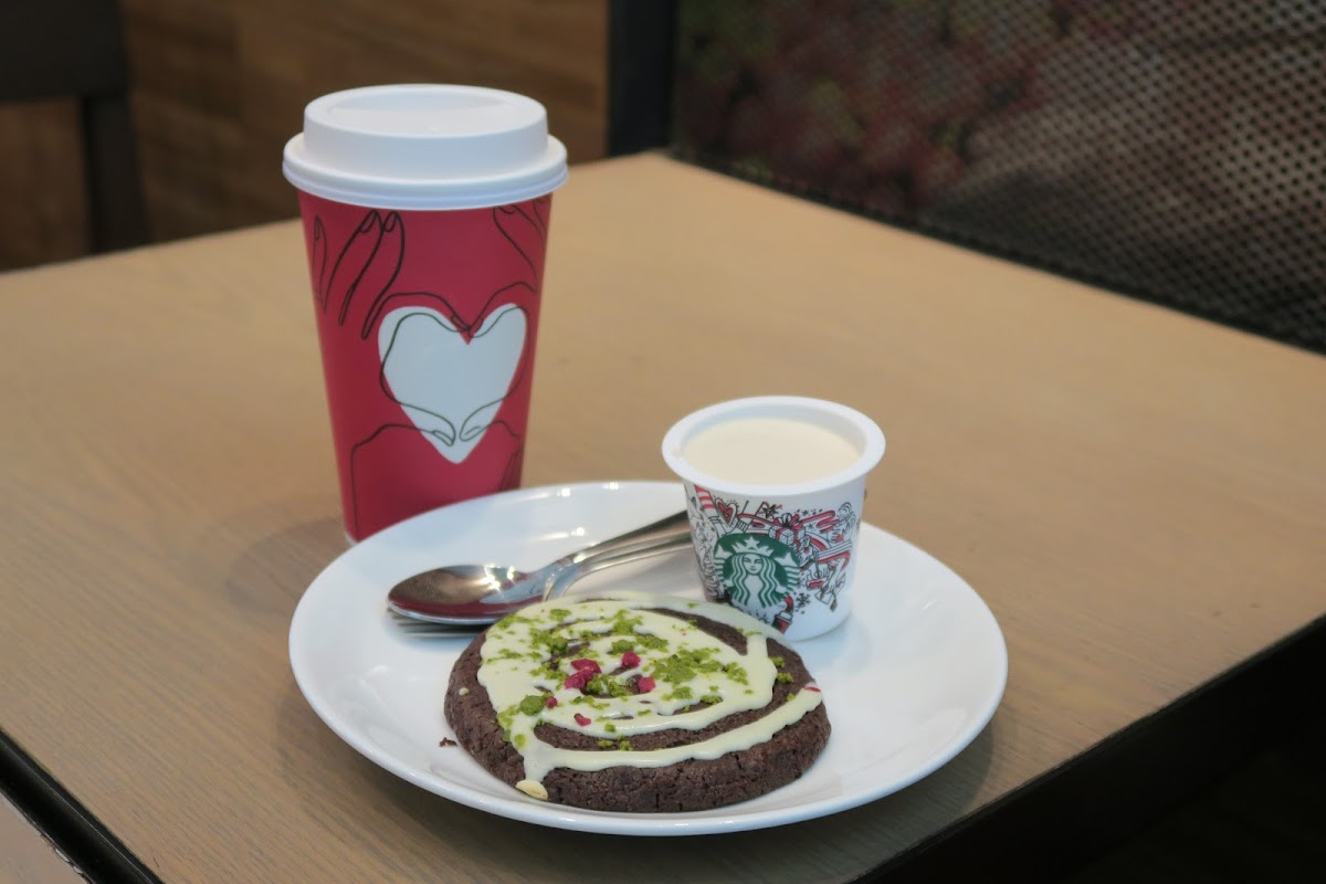 Starbucks (One Island South)-4