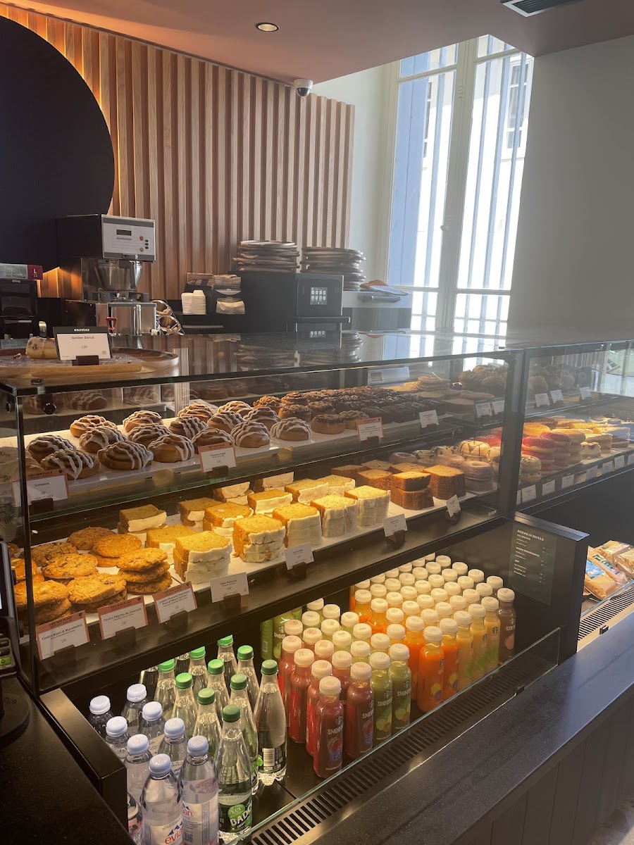 Starbucks Toulouse Palais-10