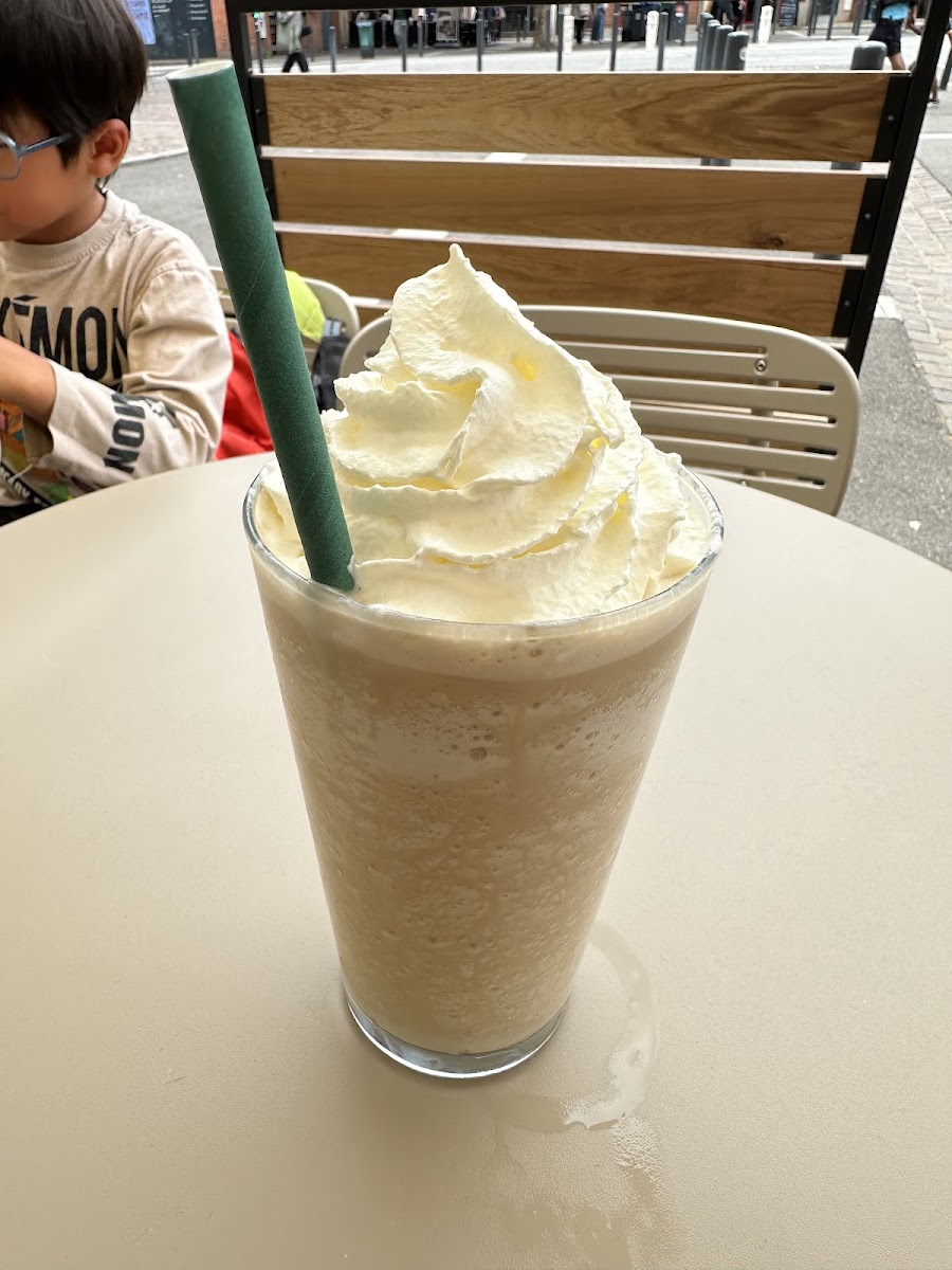 Starbucks Toulouse Palais-6