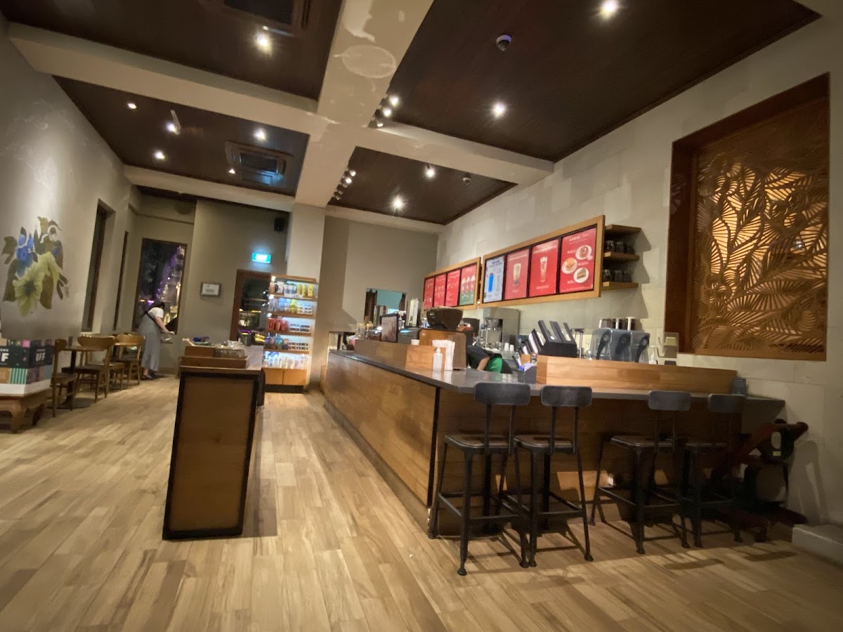 Starbucks Ubud-3