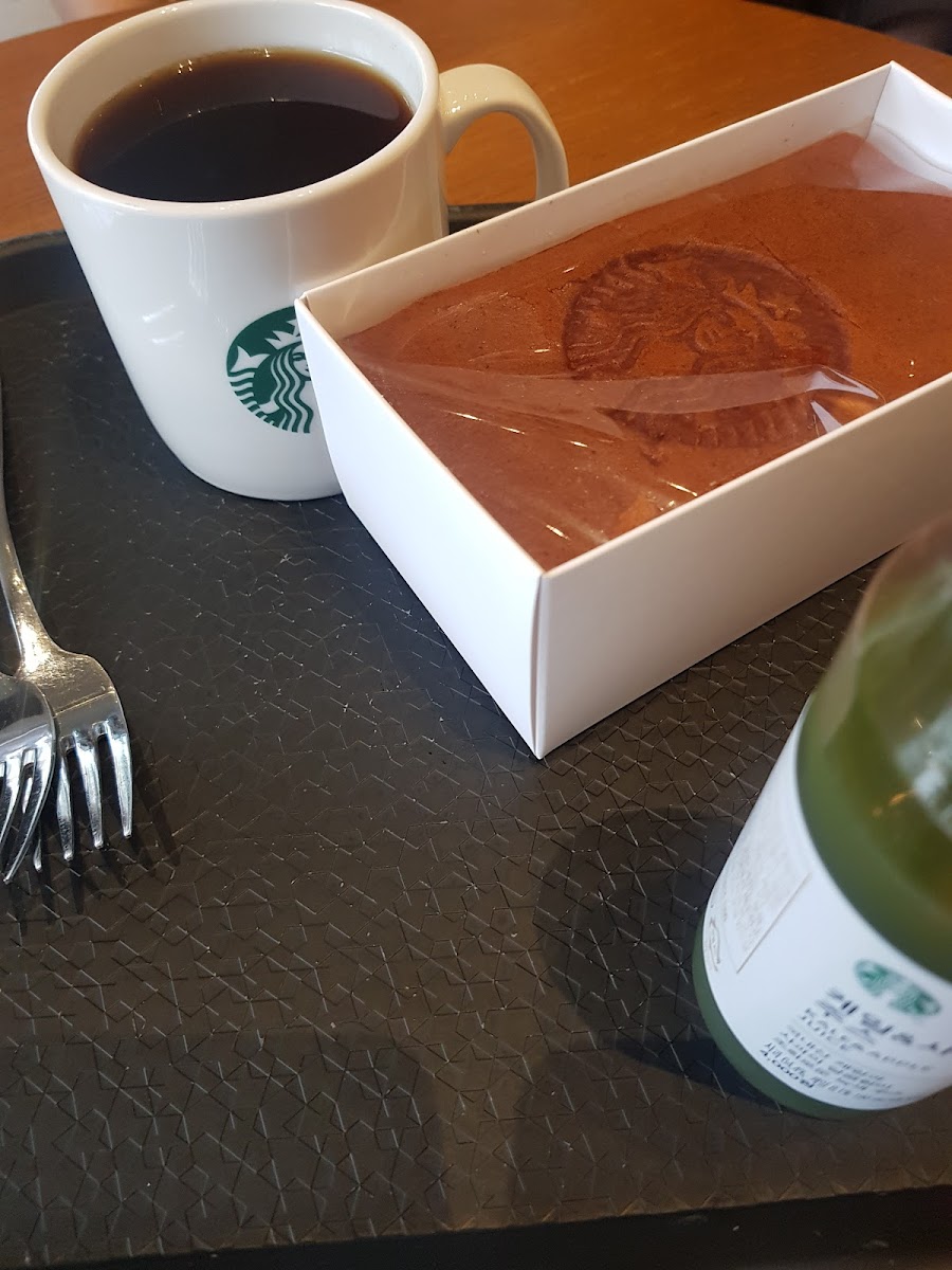 Starbucks Yeongdeungpo Station-10
