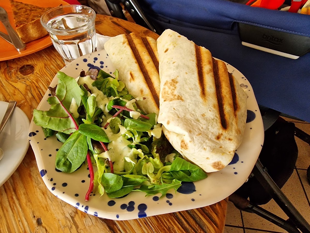 Stastna Koza - Barevny Bufet-8