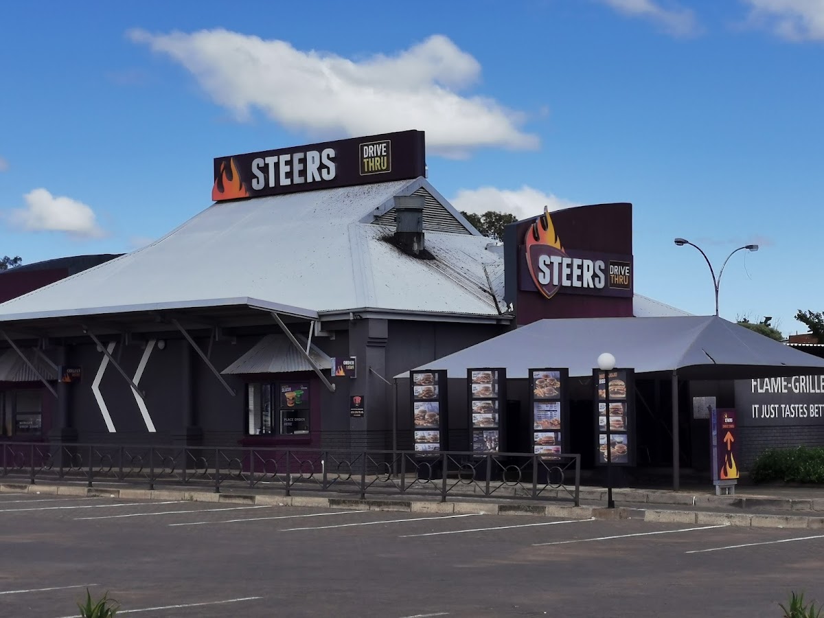 Steers Drive Thru Showgate