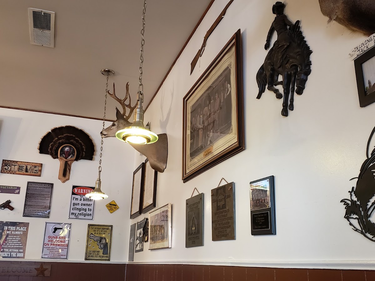 Steves Sportsman Cafe-3