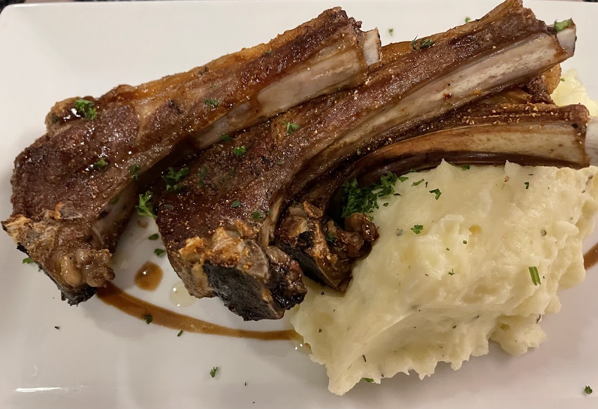 Stonebreakers Restaurant-10