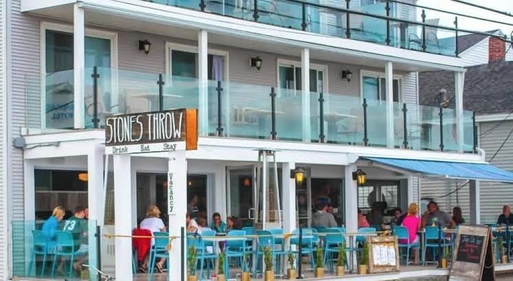 Stones Throw Hotel And Restaurant