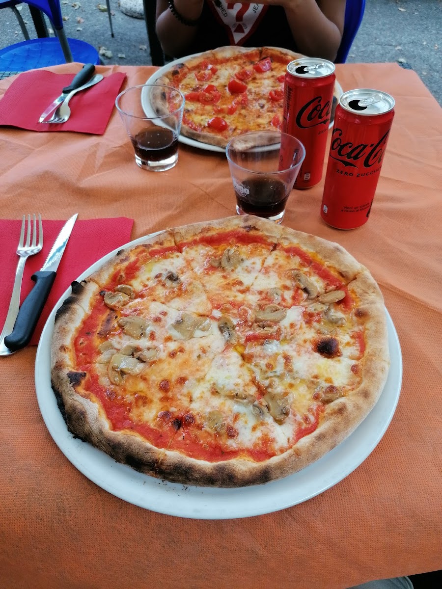 Storica Pizzeria Della Stazione-6