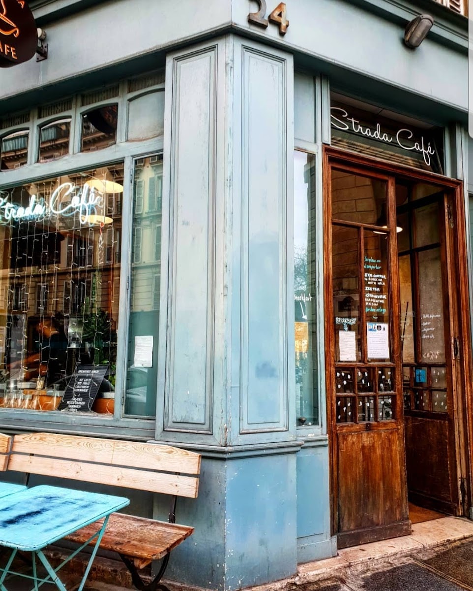 Strada Café