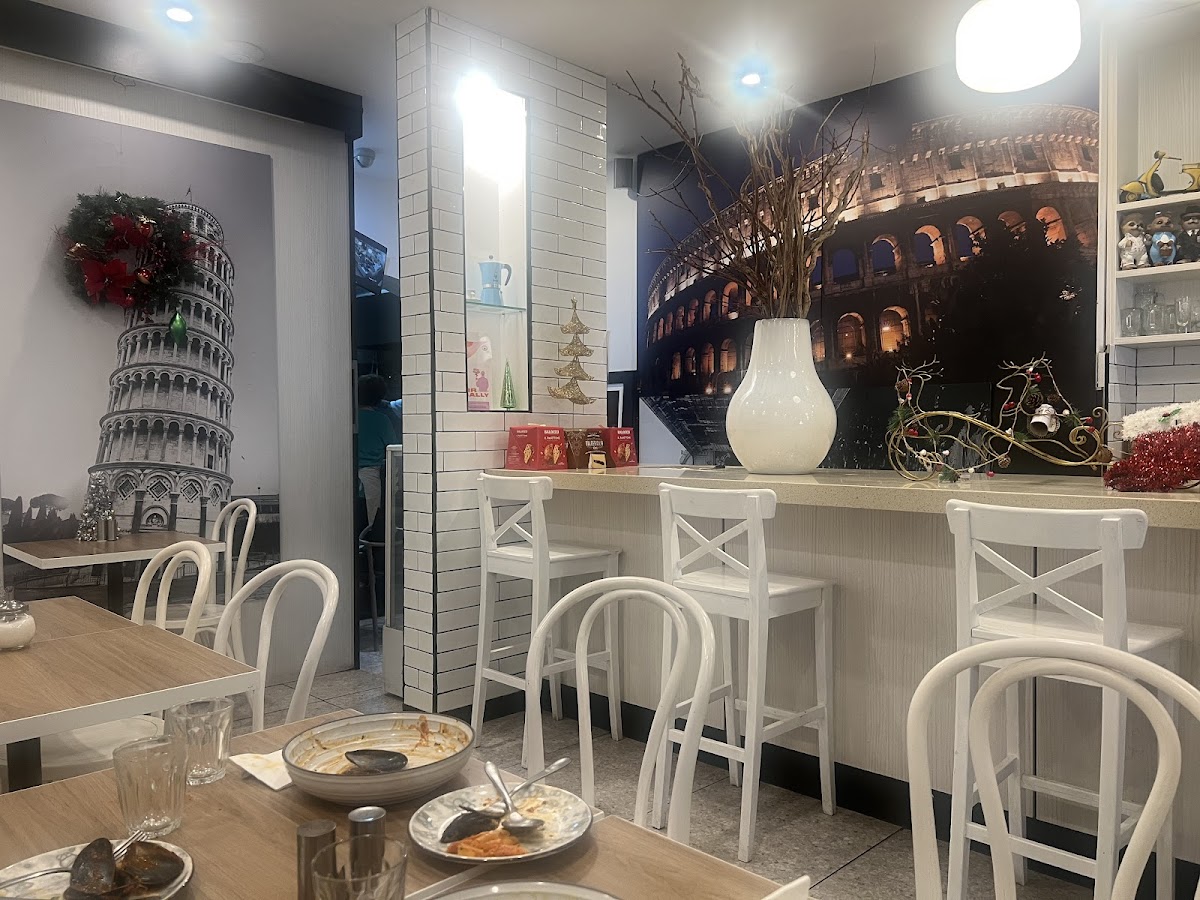 Stuzzichino Restaurant & Bar