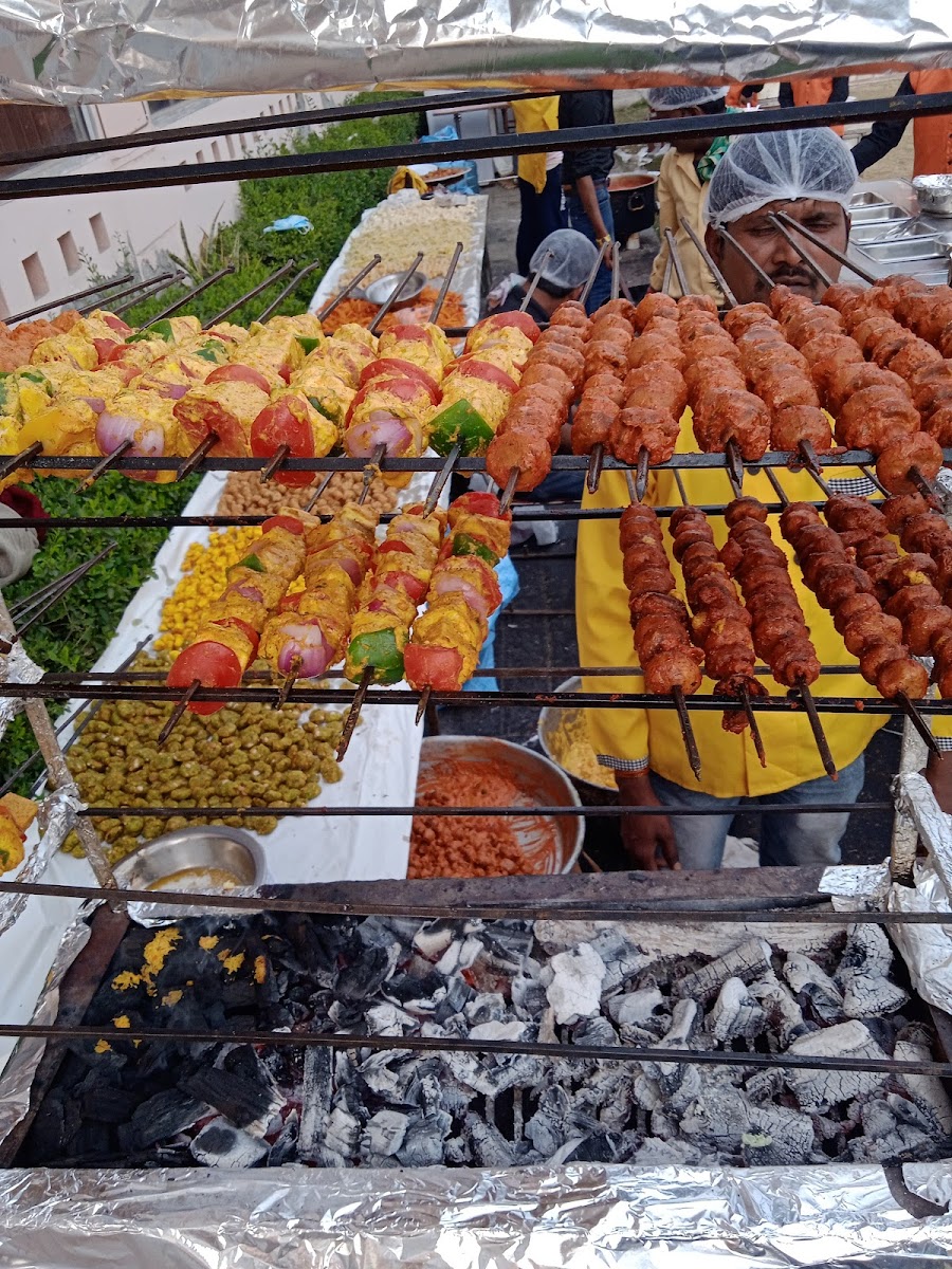 Subhash Sweets And Caterers-3