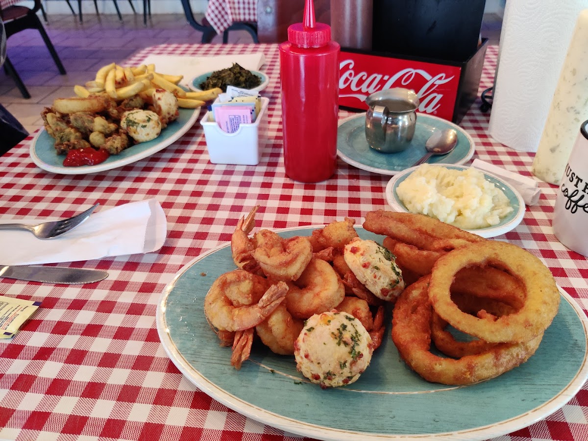 Surf & Turf Cafe-3