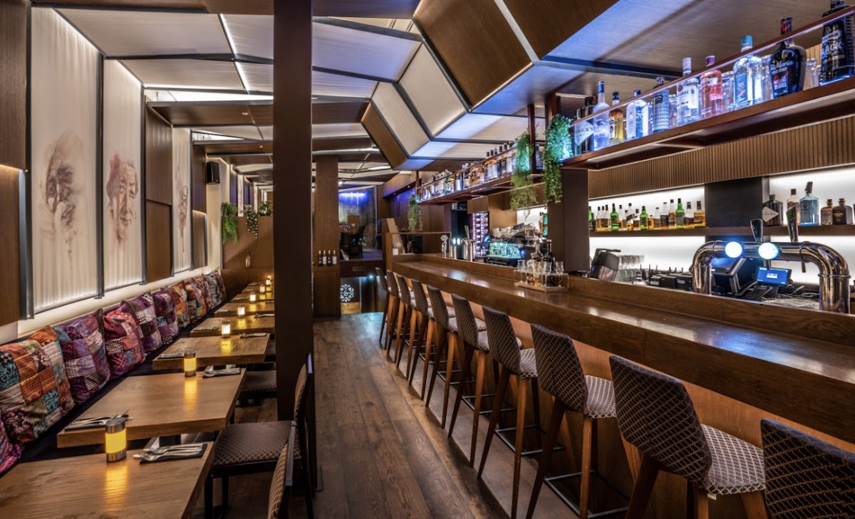 Surya Utrecht | Indiaas & Nepalees Restaurant & Bar