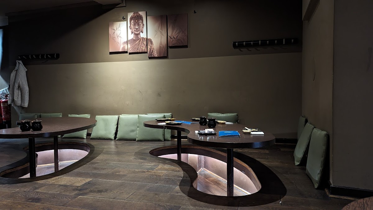 Sushi Eatery