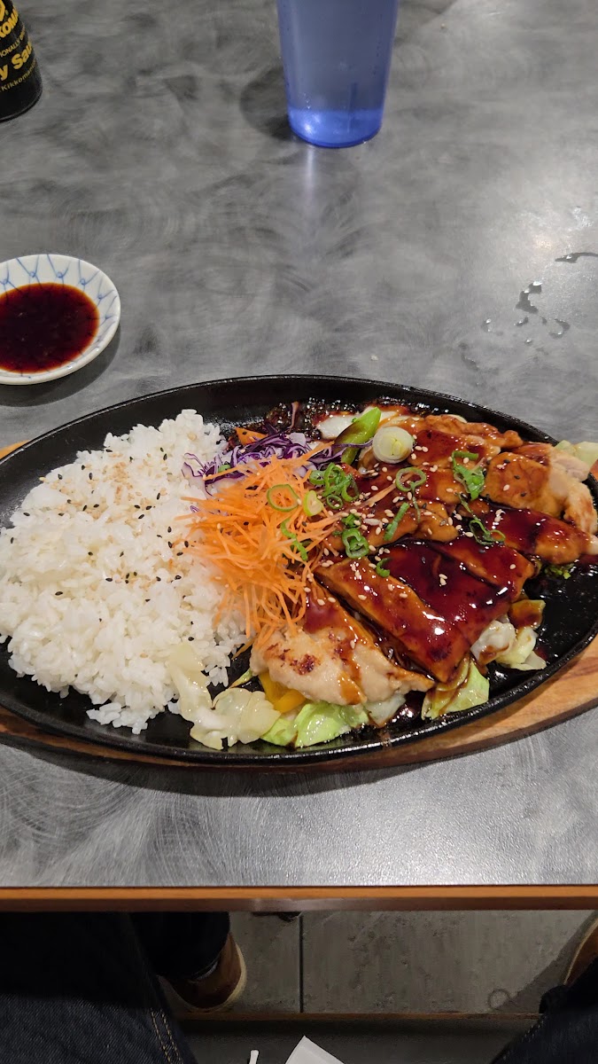 Sushi Jo Courtenay Japanese Restaurant (Courtenay)-2
