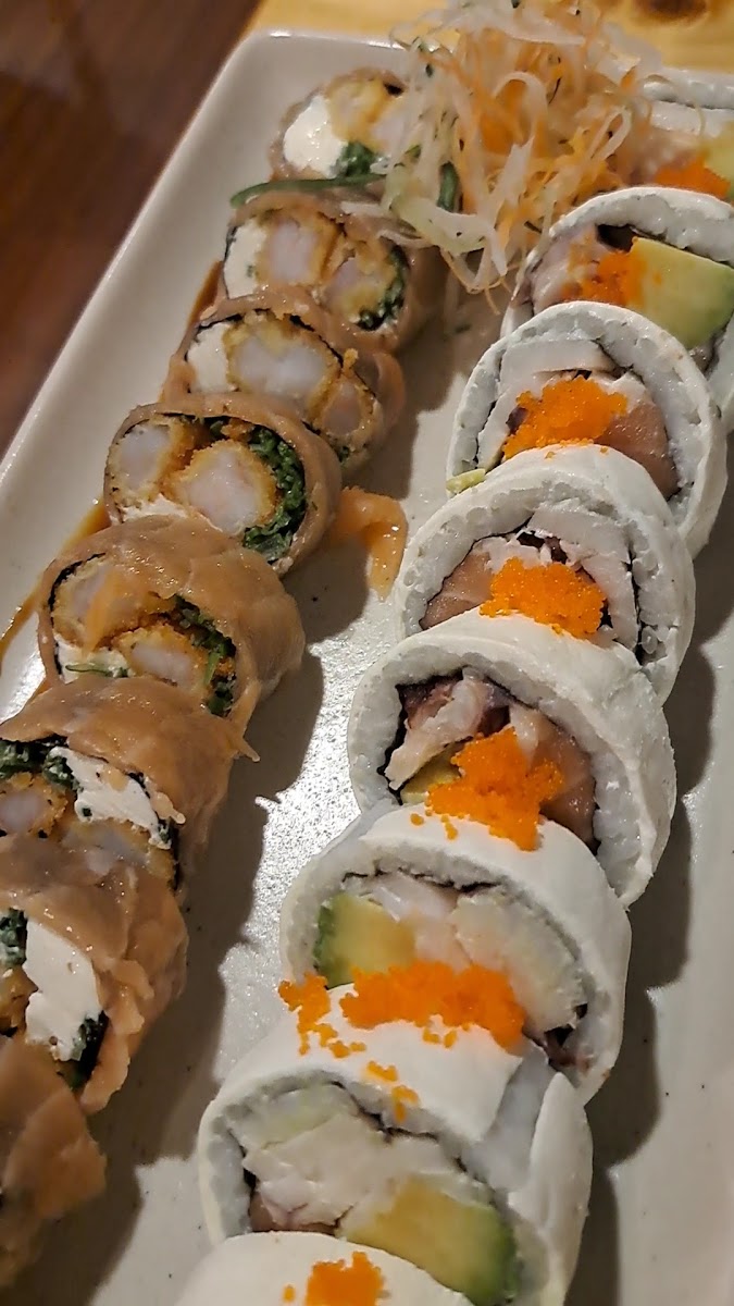 Sushi Rolls Restaurant-2