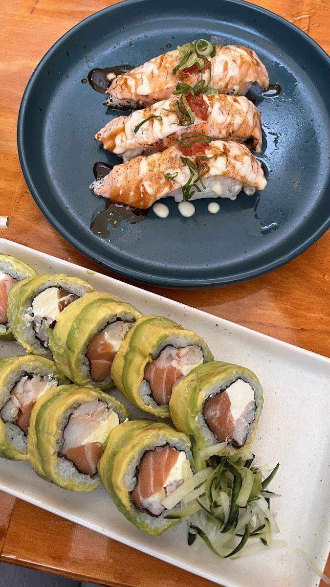 Sushi Rolls Restaurant-4