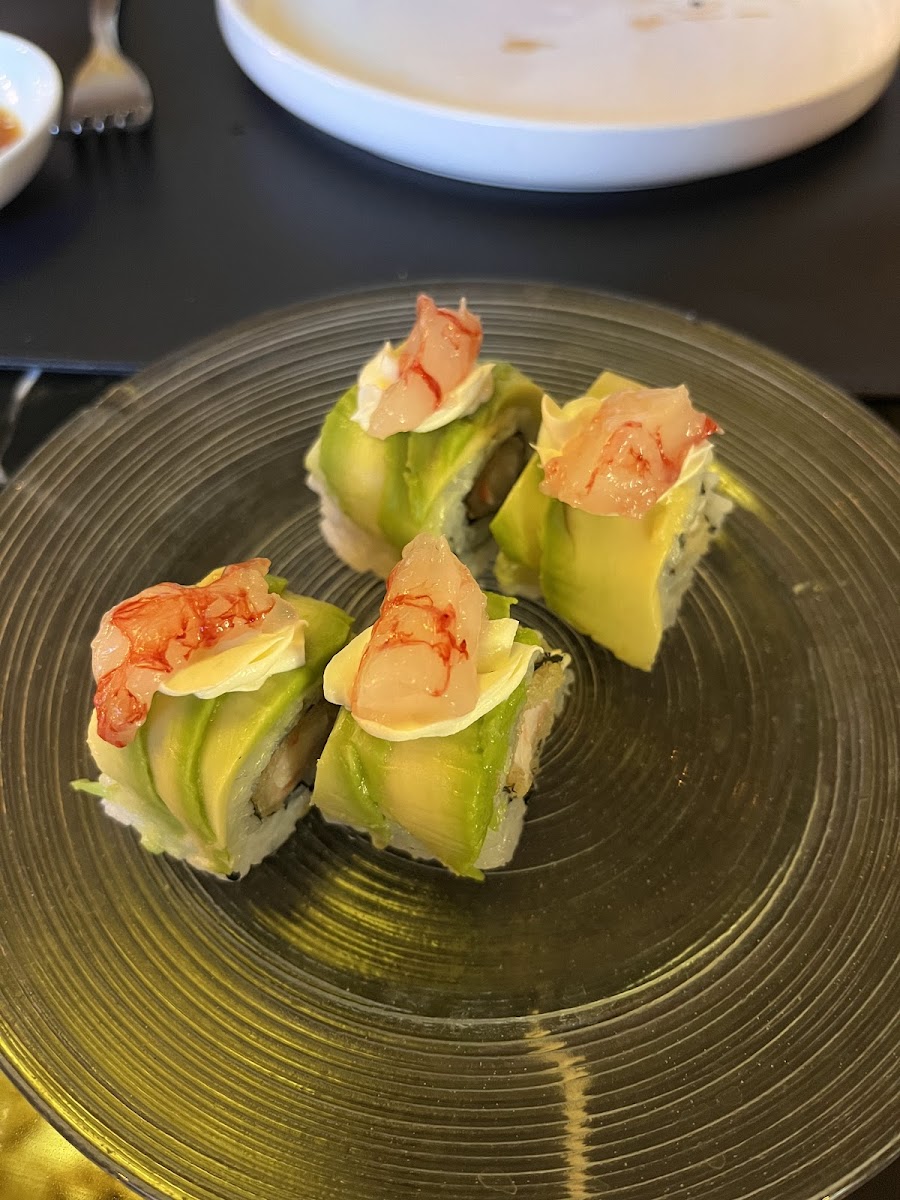 Sushi Yuhu Small-3