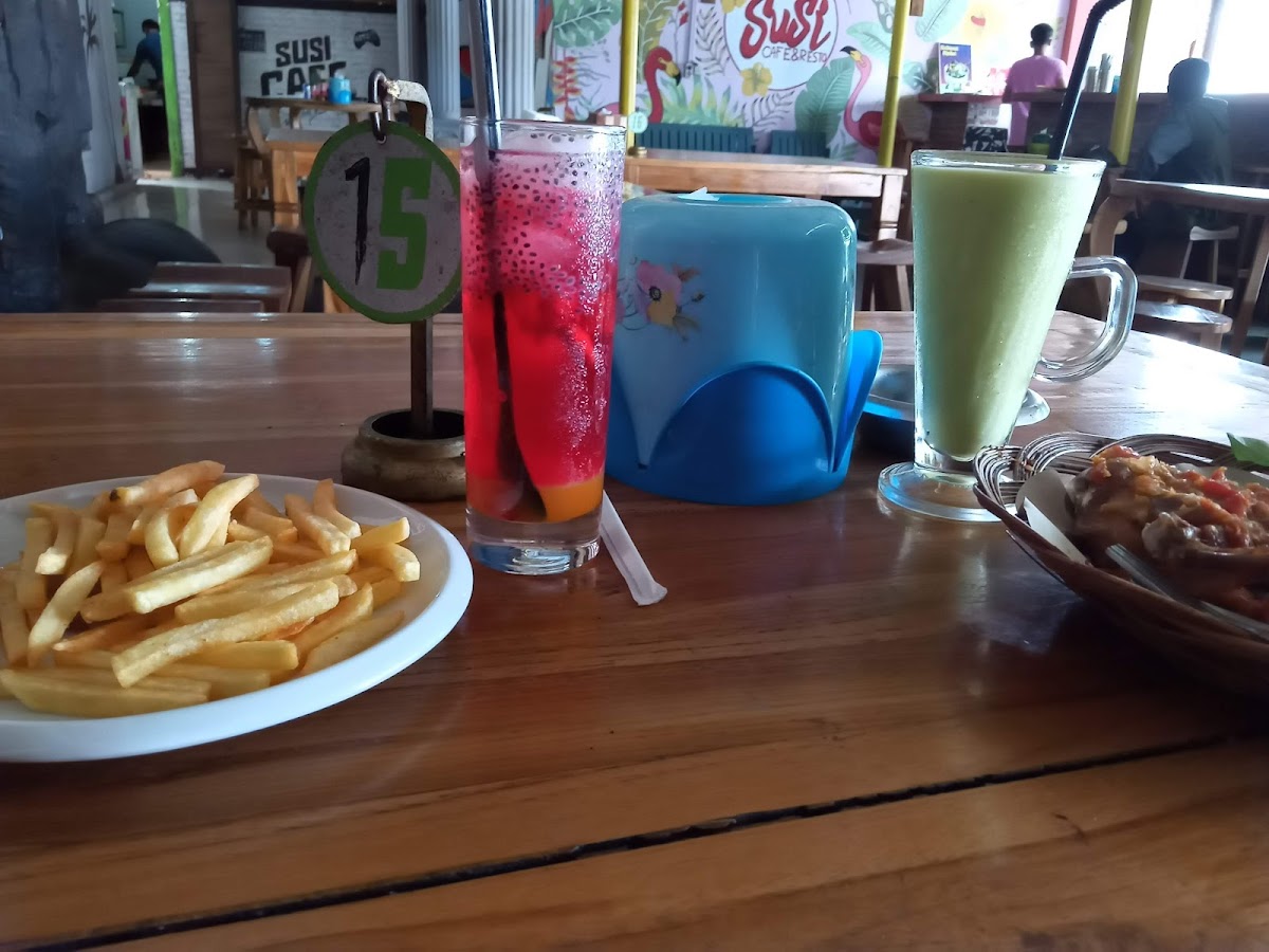'susi' Cafe & Resto-10