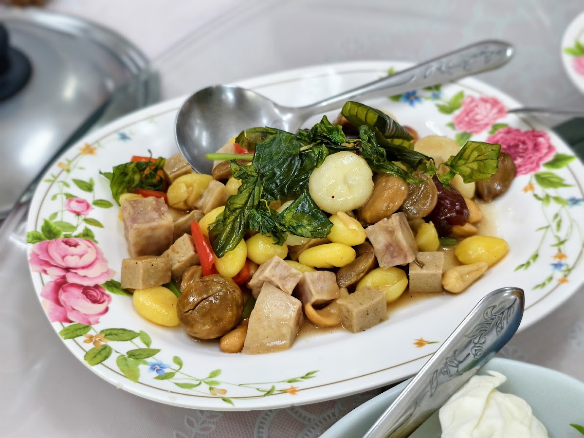Sutunthip Vegan-4