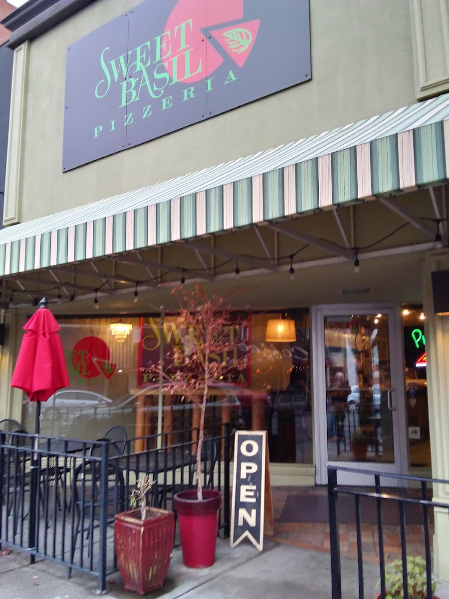 Sweet Basil Pizzeria