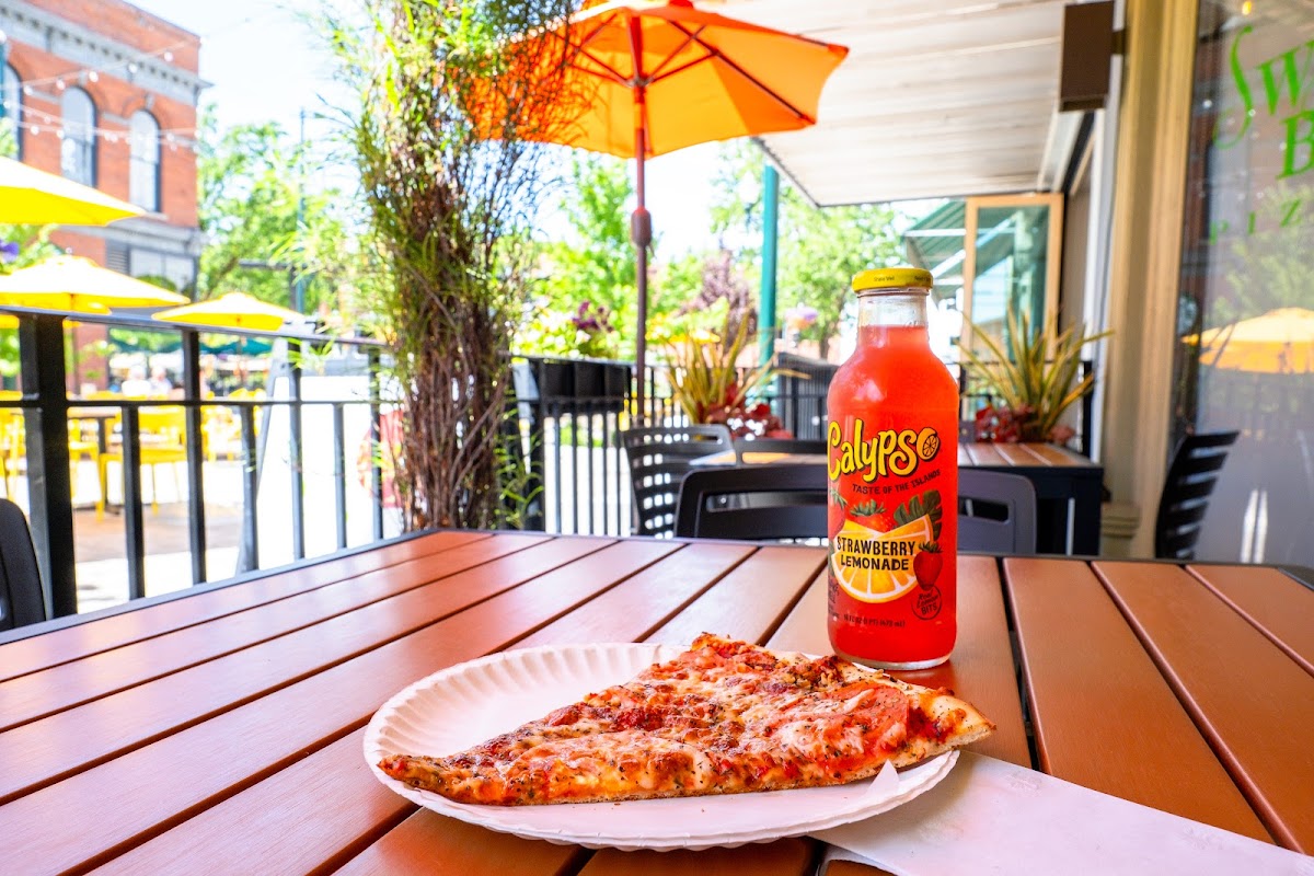 Sweet Basil Pizzeria-3